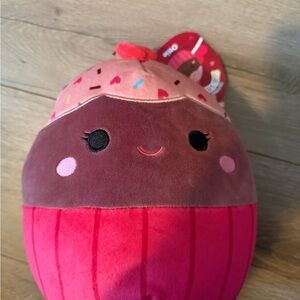 Squishmallows Ottie the Cupcake